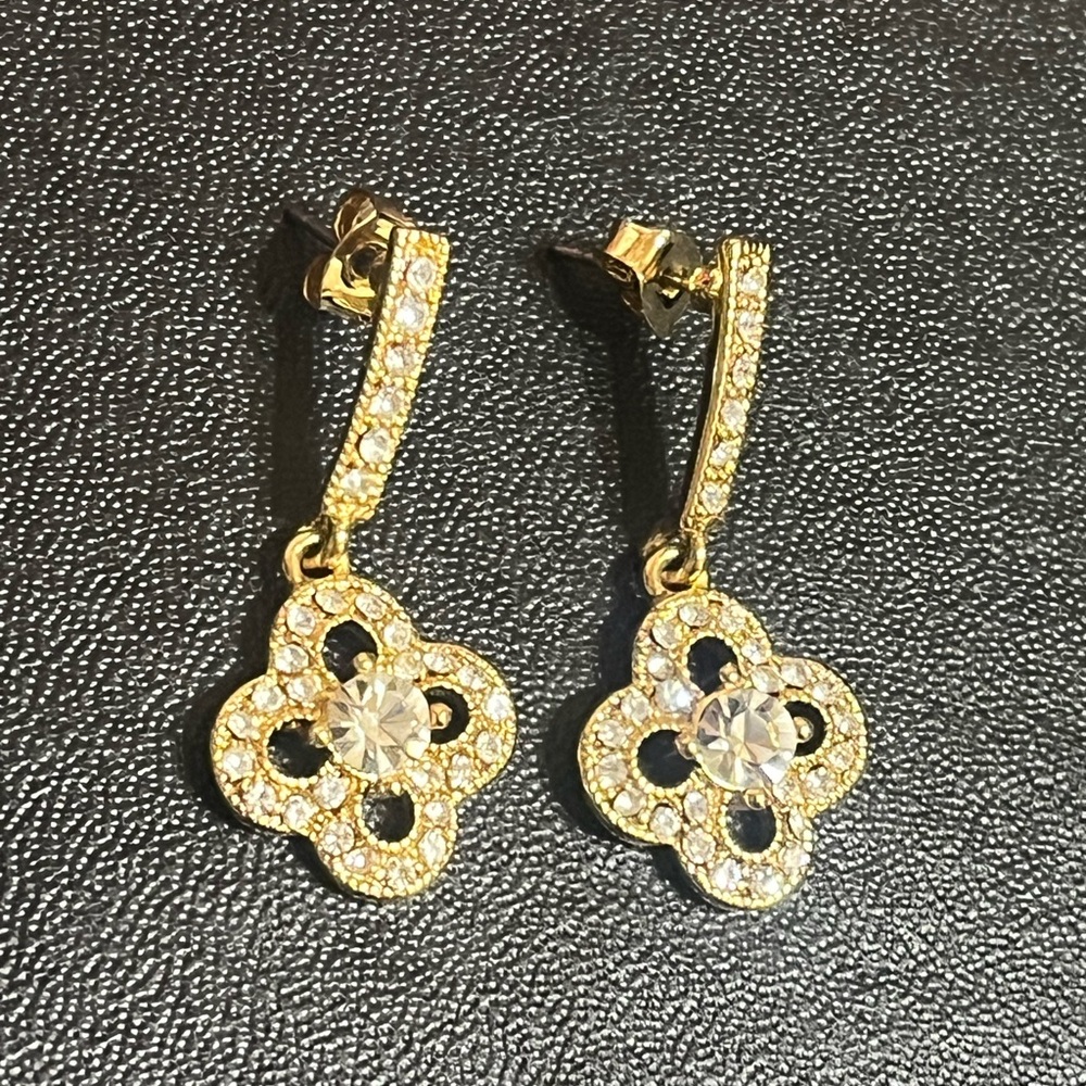 MGM Sparkling Earrings